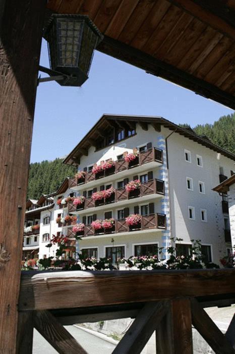 Hotel Compagnoni Santa Caterina Valfurva Eksteriør billede