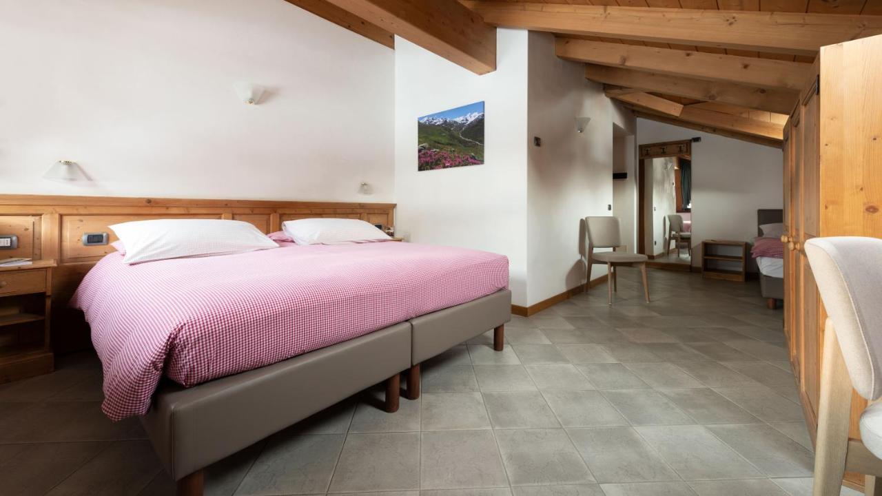 Hotel Compagnoni Santa Caterina Valfurva Eksteriør billede